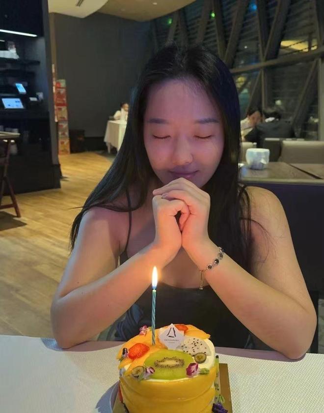 照片曝光！长得很漂亮弟弟发声！ky开元棋牌在三亚被咬伤的女孩(图5)